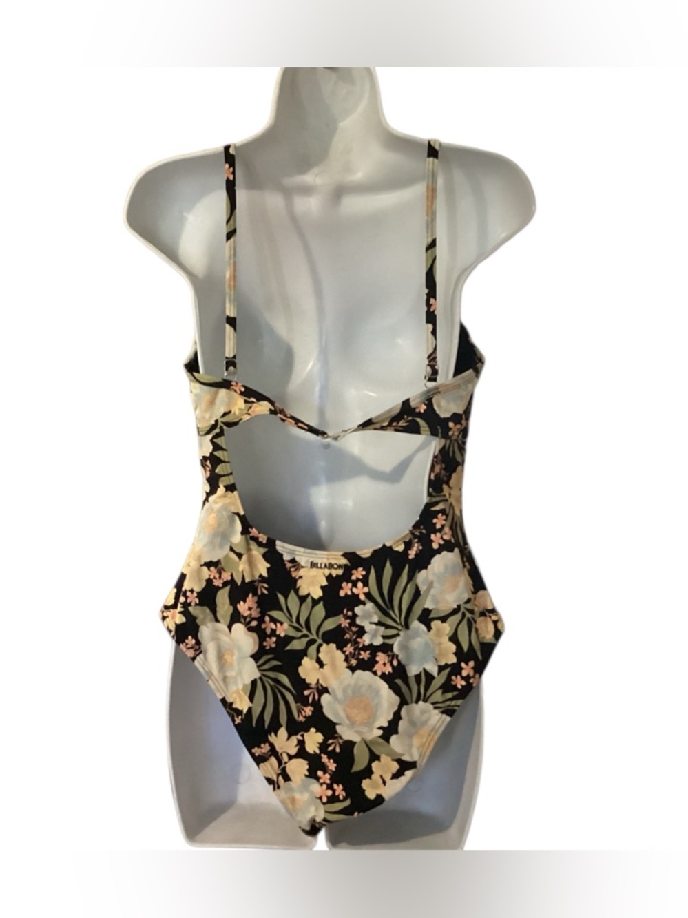 Billabong swimsuit. L - Picture 2 of 3